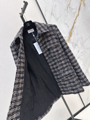 Mid-length tweed jacket