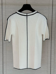 Short-sleeved knit top