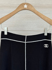 Short-sleeved knit top