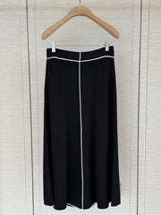 Short-sleeved knit top