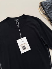 Short-sleeved knit top