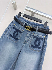 Wide-leg jeans with pockets