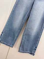 Wide-leg jeans with pockets