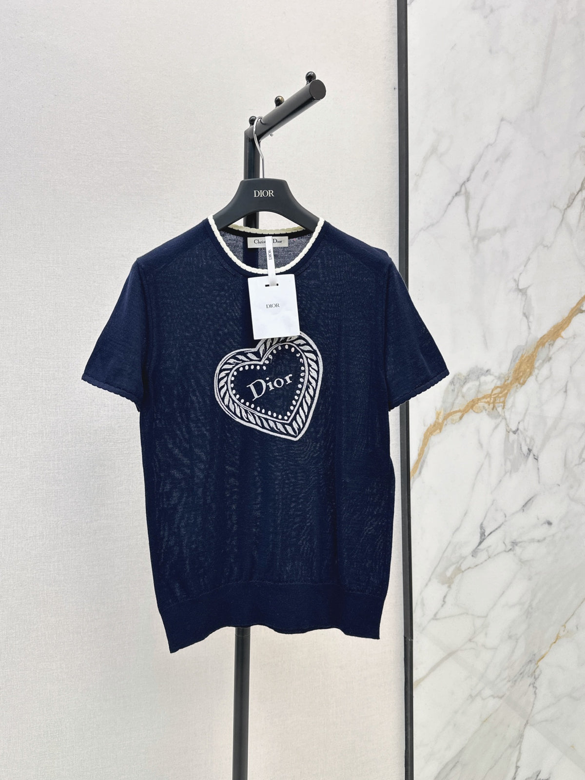 Short-Sleeved Knit Top with Heart Embroidery