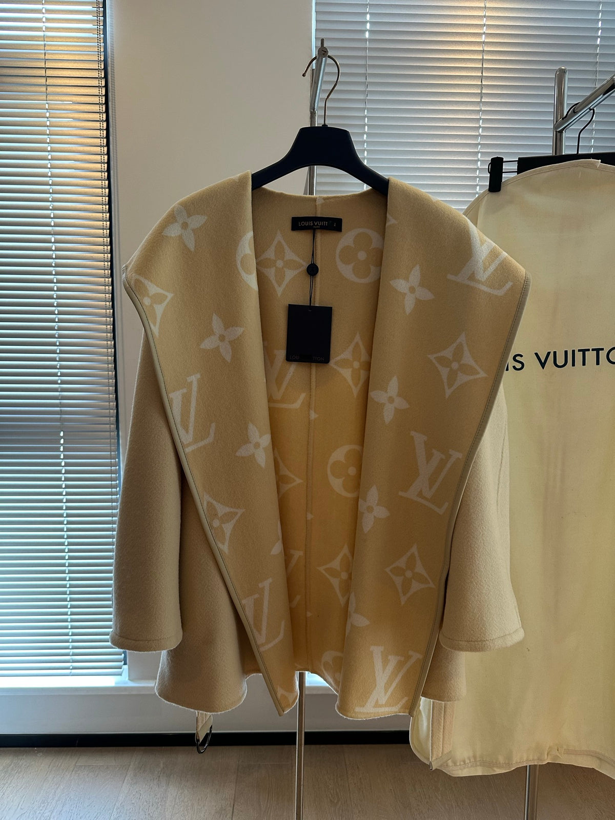 Oversized hooded silhouette
