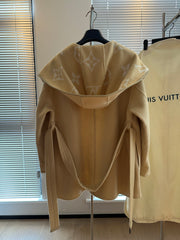 Oversized hooded silhouette