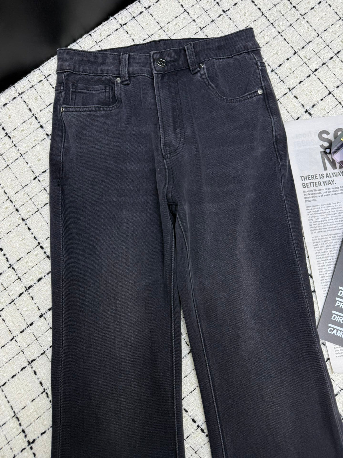Micro-flare jeans