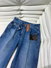 Straight-leg jeans