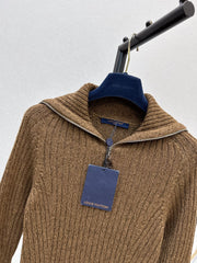Slim-fit base layer with a wide fold-over collar