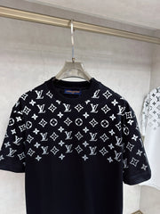 Short-sleeved crew neck T-shirt