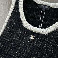 Slim fit knitted vest