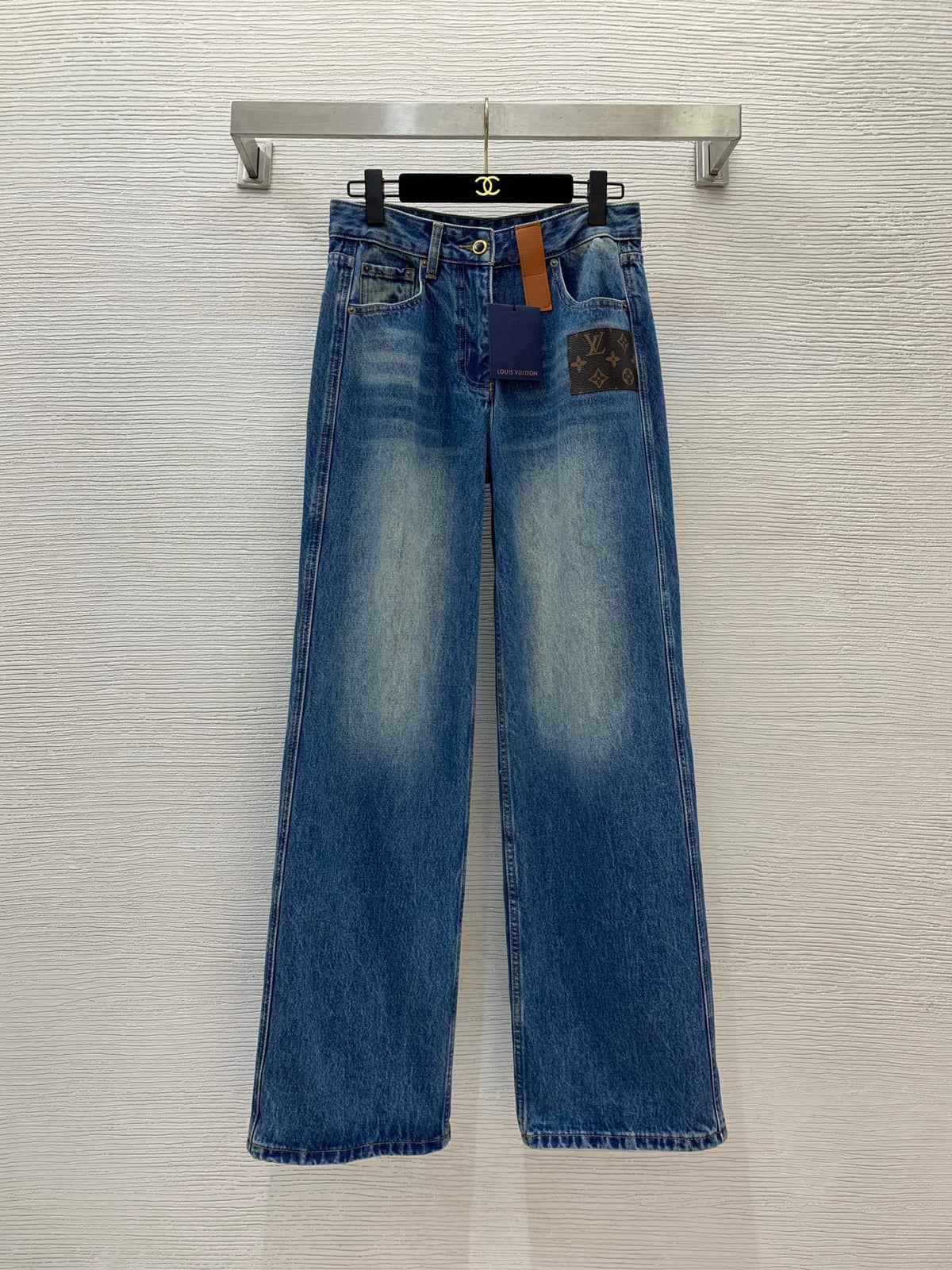 Patch pocket straight leg jeans