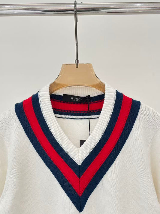 Color-blocked V-neck pullover knit long-sleeved sweater