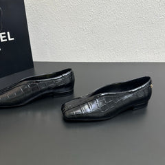 Flat, Square-Toe V-Cut Flats