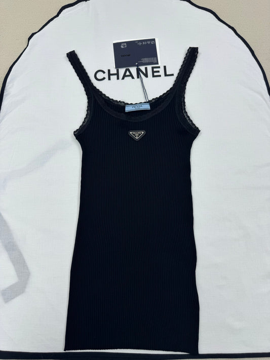 Cotton lace V-neck vest