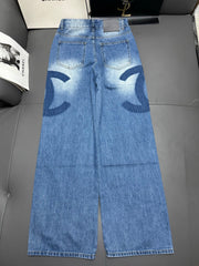 Straight-leg jeans with a "shadow logo" design