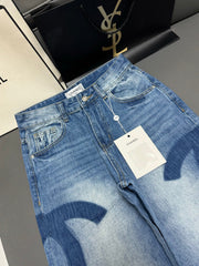Straight-leg jeans with a "shadow logo" design