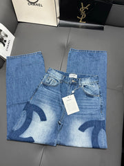 Straight-leg jeans with a "shadow logo" design