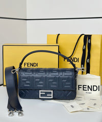 Three-dimensional textured bag