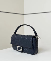 Three-dimensional textured bag