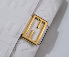 Three-dimensional textured bag