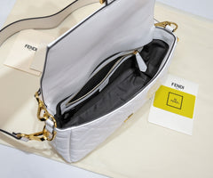 Three-dimensional textured bag