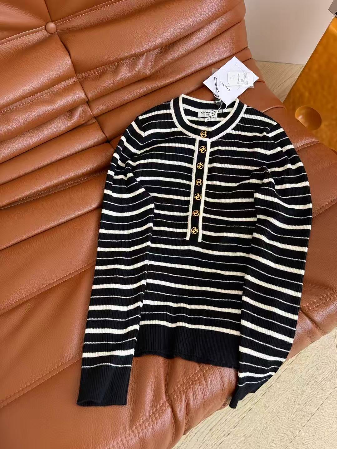 Long-sleeve color-block striped knit top