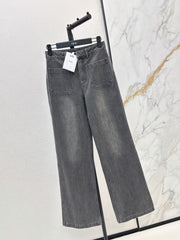 Straight-leg jeans