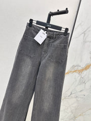 Straight-leg jeans